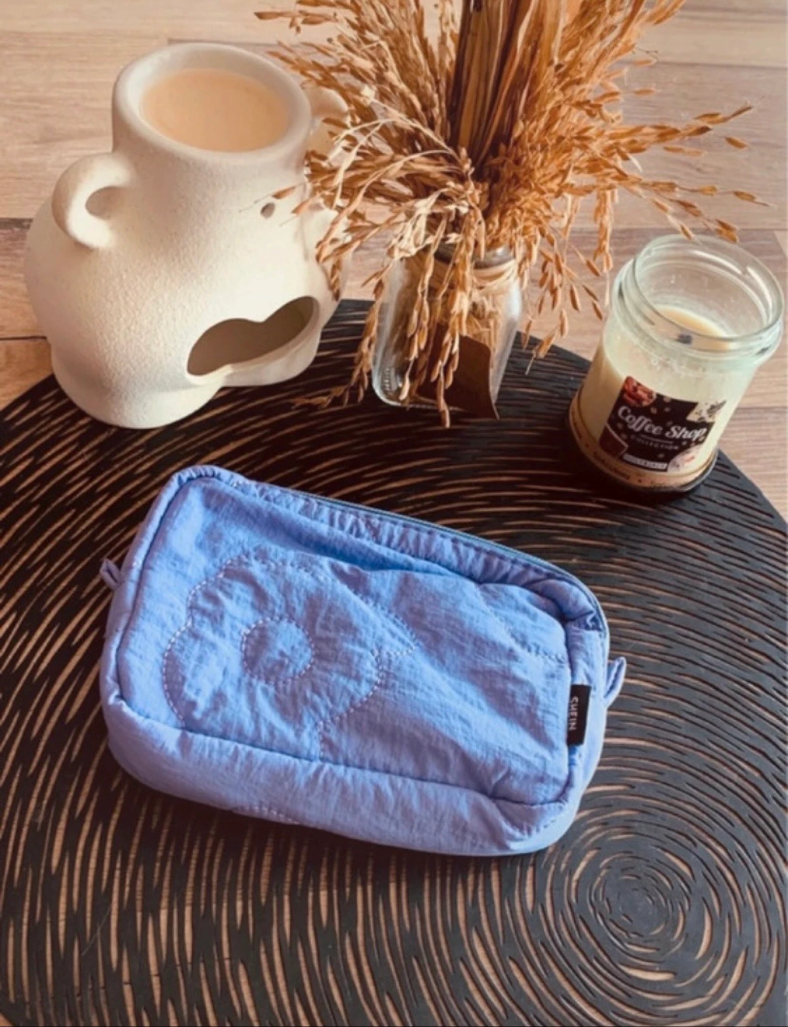 Trousse de maquillage à fleur violet 
